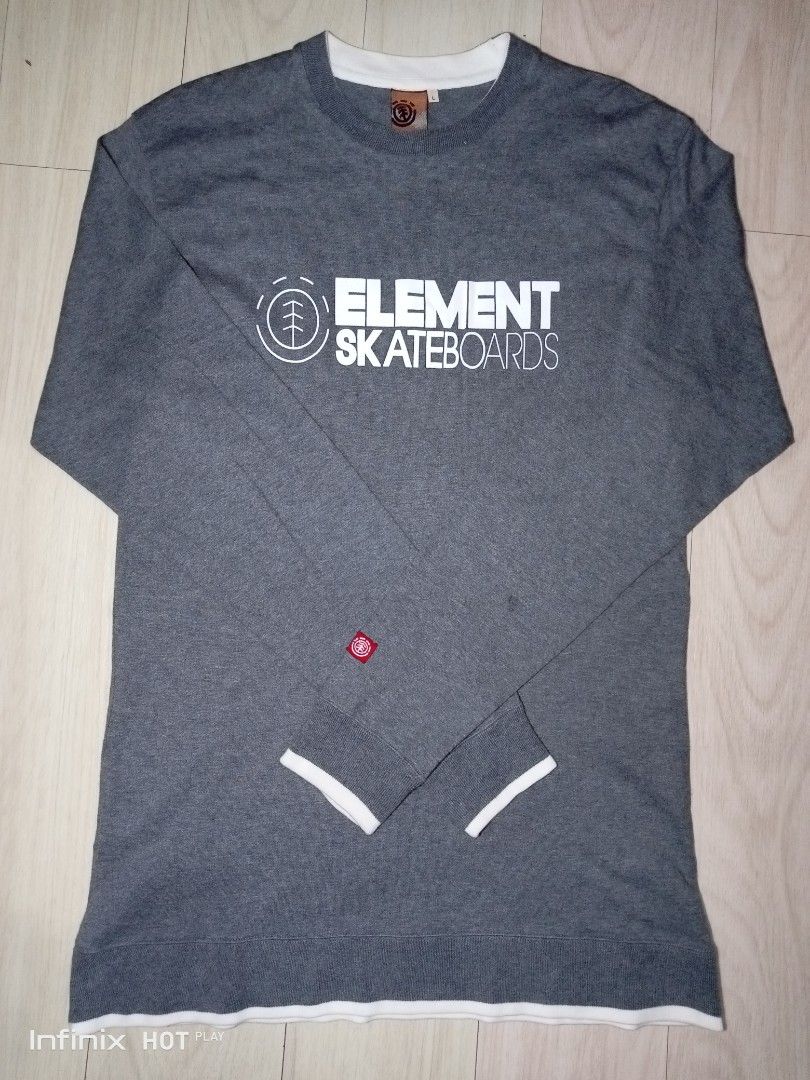 💯🔥Authentic Element Skateboards Grey Long Sleeve Sweatshirt Size L (Category: Coats, Jackets and Outerwear) located in Manila. Submitted by rhegsthrifted (Listing ID 1465501957, Image 1). Description: 💵 Price: ₱ 400.00 🤝 Free Shipping👌 🛒MOP: Gcash 📌LOCATION : Quezon City 📦 SHIPPING : Via J&T🚚 - Brand: Element Skateboards - Style: Long sleeve crewneck sweater - Color: Grey with white contrast trim at collar, cuffs, and hem - Branding: Lar