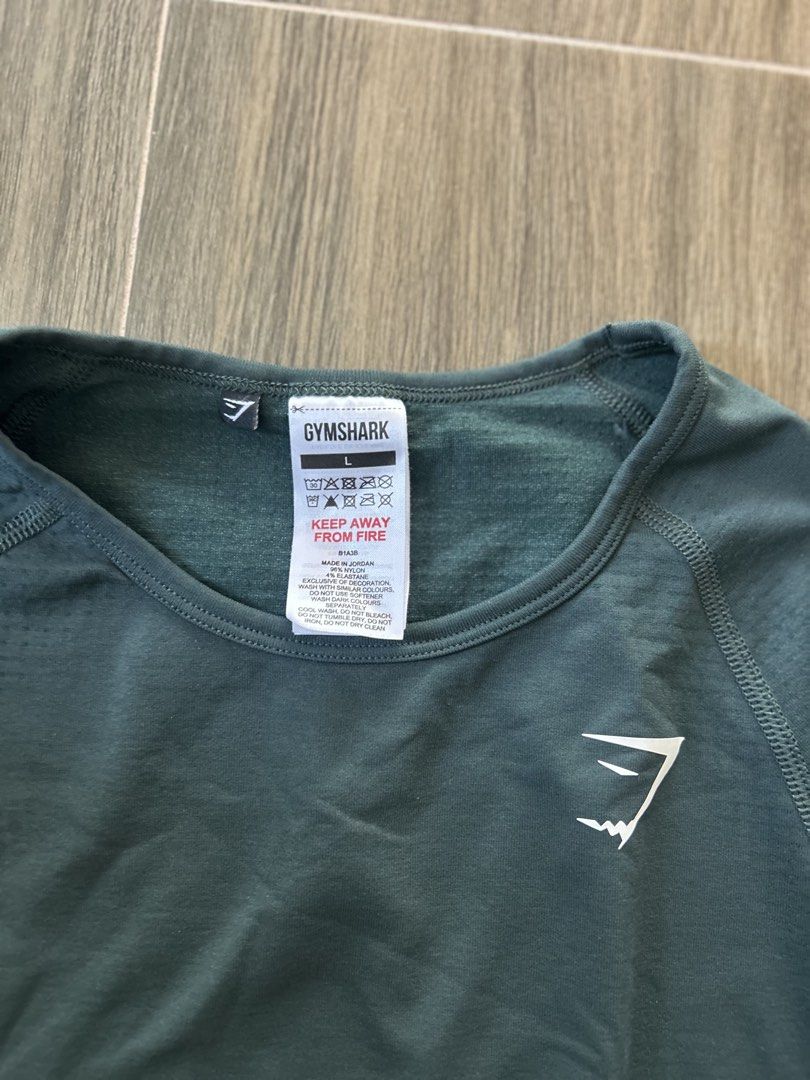 Authentic Gymshark (Category: Longsleeves) located in Manila. Submitted by daniii_1 (Listing ID 1465408429, Image 2). Description: GYMSHARK VITAL SEAMLESS 2.0 LIGHT LONG SLEEVE TOP Large but can fit to Small.