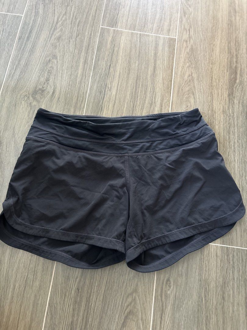Authentic Lululemon (Category: Shorts) located in Manila. Submitted by daniii_1 (Listing ID 1465408039, Image 1). Description: Cut tags Can fit 27-28.
