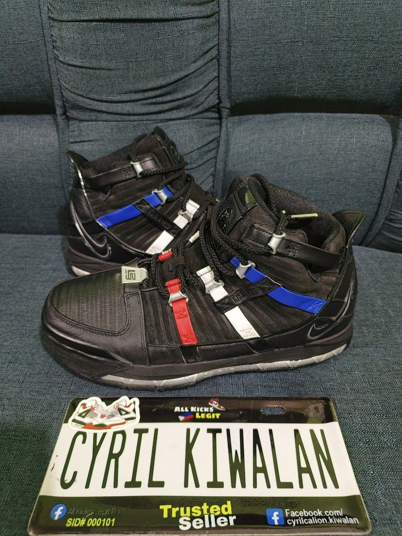 Authentic Vintage Lebron 3 Soldier (Category: Sneakers) located in Baguio. Submitted by ckiwalan (Listing ID 1465397769, Image 2). Description: For sale Authentic Excellent condition No issue Vintage Pair No sole separation Playable Baguio city can ship nationwide.