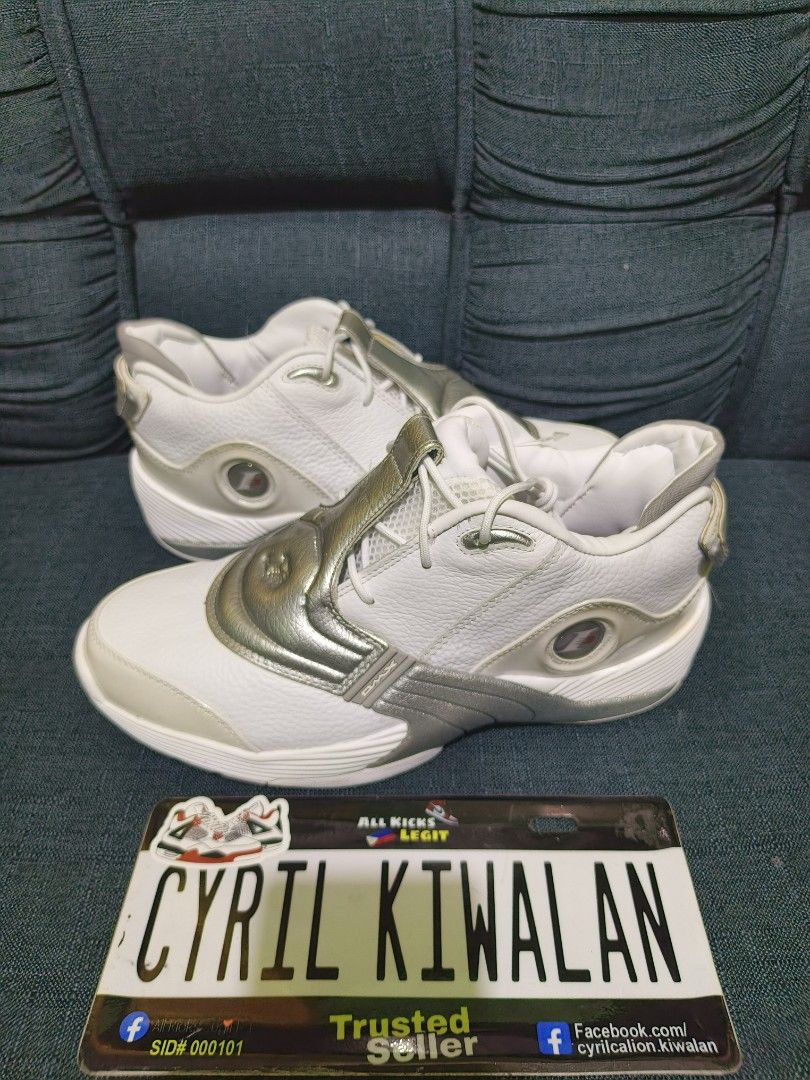Authentic Vintage Reebok Allen Iverson Answer 5 OG White (Category: Sneakers) located in Baguio. Submitted by ckiwalan (Listing ID 1465397995, Image 2). Description: For sale Authentic Deadstock condition Unused pair No issue Vintage Baguio city can ship nationwide.