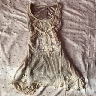 (Category: ) located in . Submitted by rare.cloud_atelier (Listing ID 1465532511, Image 1). Description: .