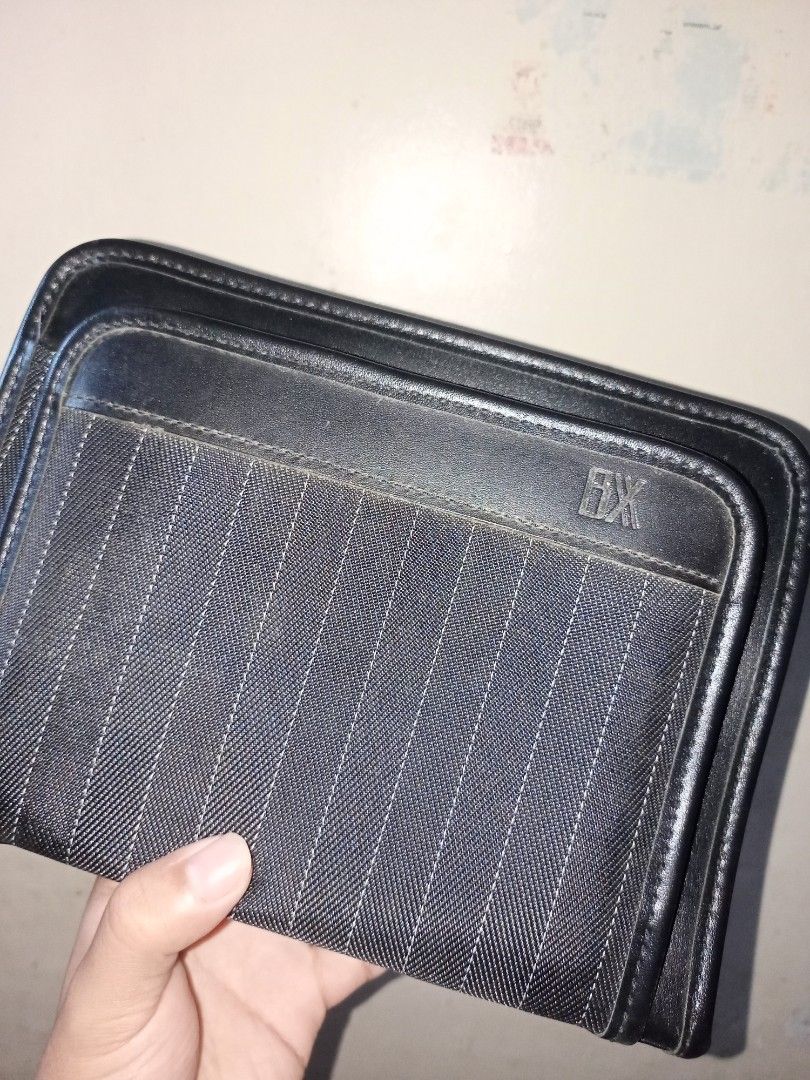 Baggex jade mens Clutch bag (Category: Belt bags, Clutches and Pouches) located in Manila. Submitted by kenny200024 (Listing ID 1465487085, Image 3). Description: Baggex jade mens Clutch bag - japan luggage - excellent condition.