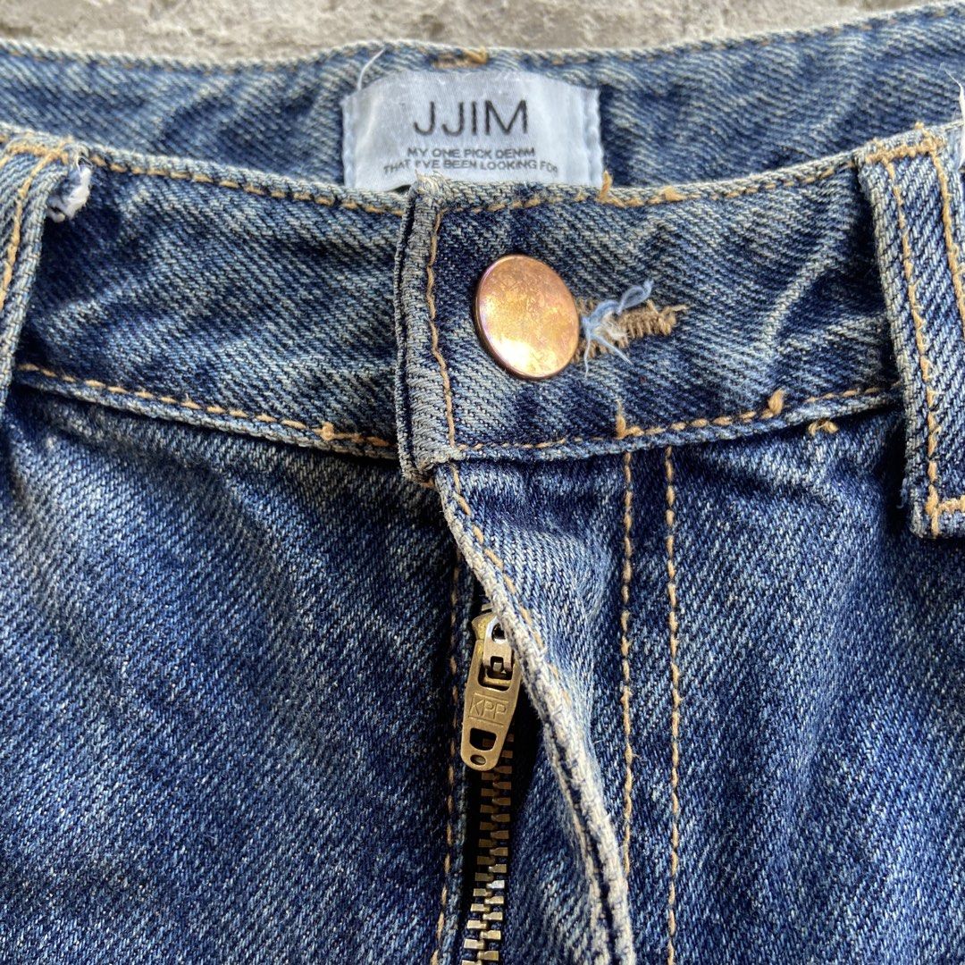 Baggy Denim washed Jeans (Category: Jeans) located in Solano. Submitted by _cleho (Listing ID 1465440187, Image 2). Description: no issue.