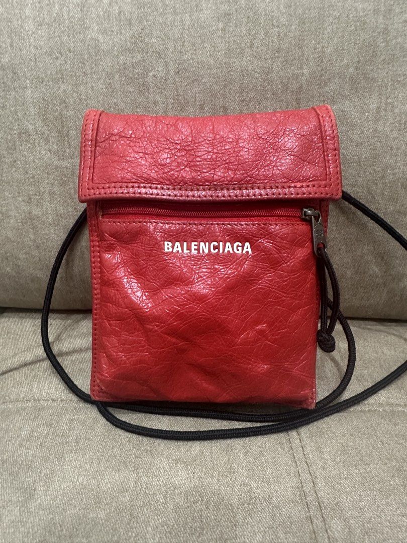 AUTHENTIC BALENCIAGA EXPLORE SMALL POUCH Black CRINKLED PRE OWNED (Category: Cross-body Bags) located in Manila. Submitted by royal_vintage_thriftshop (Listing ID 1465537436, Image 1). Description: Balenciaga Explorer Small Pouch Black Crinkled Authentic Pre owned. However, the color/hue in the photo may slightly differ from the color of the actual product due to inconsistencies of various computers, monitors, displays lighting sources & digital.
