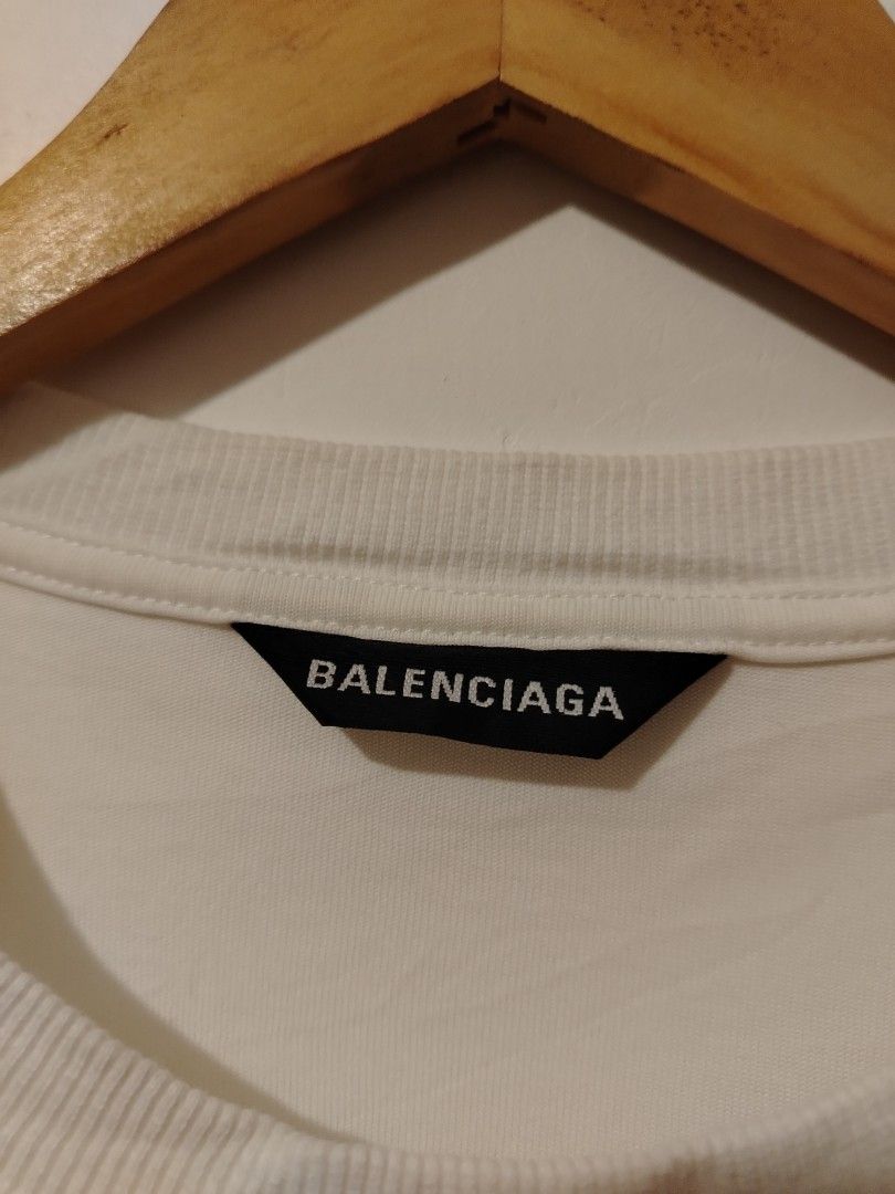 Balenciaga Tee (Category: Tshirts & Polo Shirts ) located in Candijay. Submitted by 6312_streetwear (Listing ID 1465398528, Image 3). Description: 22x28.