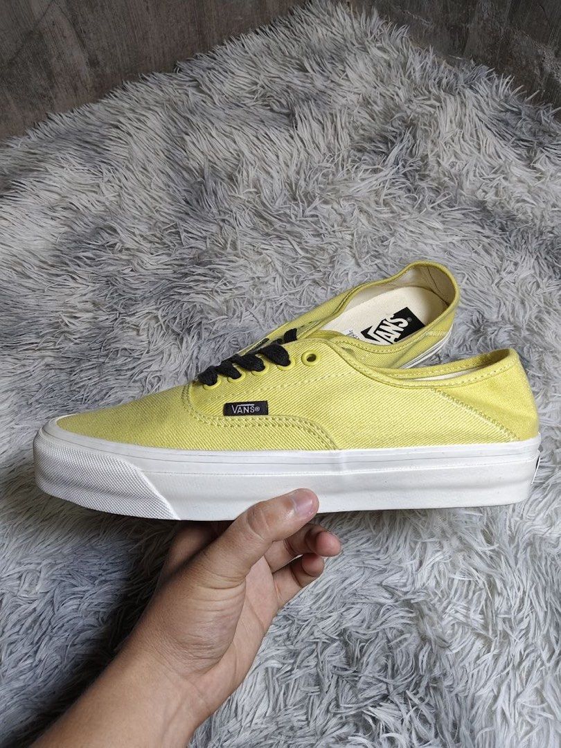 BANS AUTHENTIC VLT LX KICKDOWN (Category: Sneakers) located in Davao. Submitted by znevor28_owl (Listing ID 1465415315, Image 1). Description: .