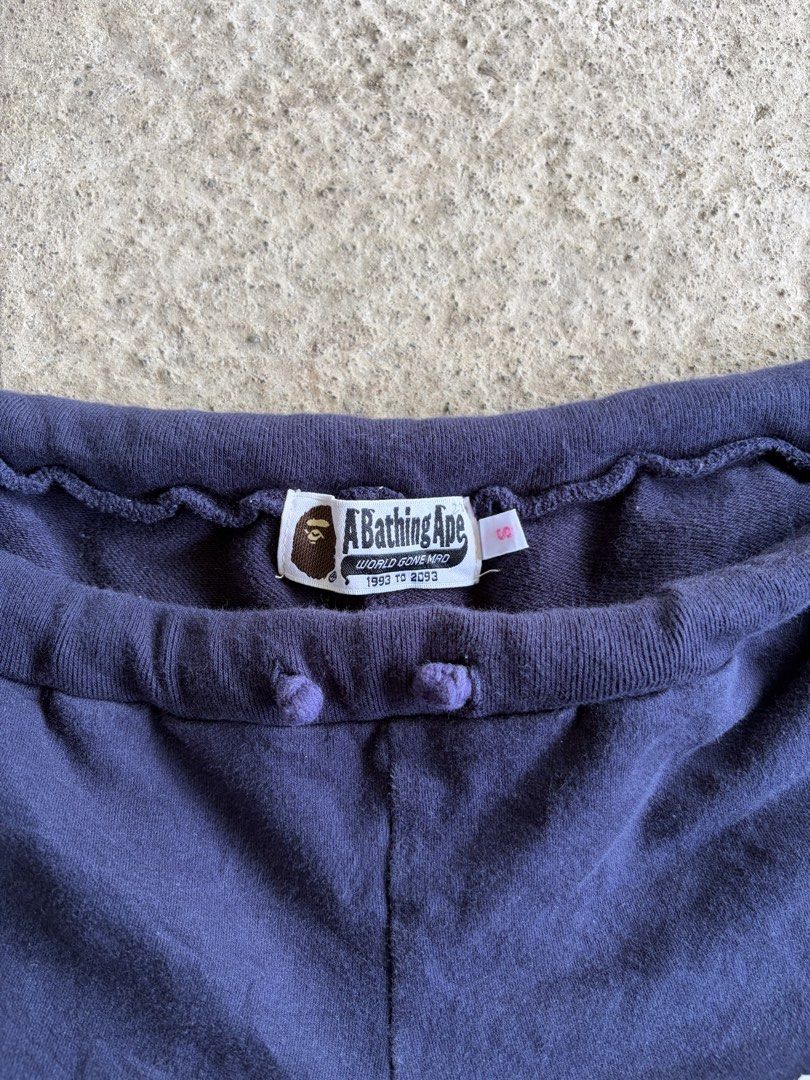 Bape (Category: Shorts) located in Manila. Submitted by vanbruv (Listing ID 1465493479, Image 3). Description: Open size.