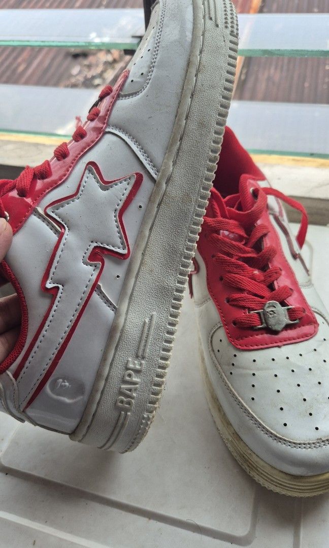 Bape shoes white/red (Category: Casual Shoes) located in Rizal. Submitted by meeshoppe2 (Listing ID 1465397075, Image 2). Description: not og.