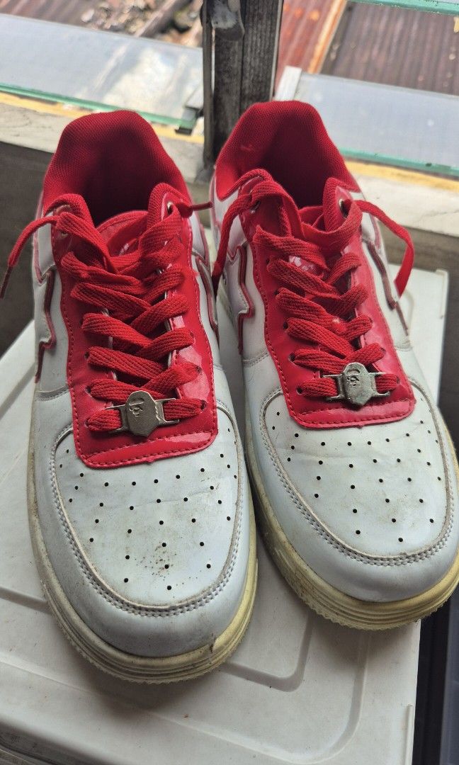 Bape shoes white/red (Category: Casual Shoes) located in Rizal. Submitted by meeshoppe2 (Listing ID 1465397075, Image 1). Description: not og.