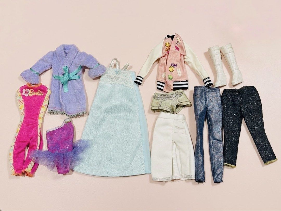 Barbie doll clothes bundle (Category: Kids Toys) located in Antipolo. Submitted by luvs2pl4y (Listing ID 1465484284, Image 1). Description: SET ONLY.