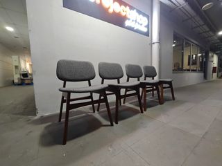 Dining Chairs, Bar Stools & Bar Tables Item koleksi 2