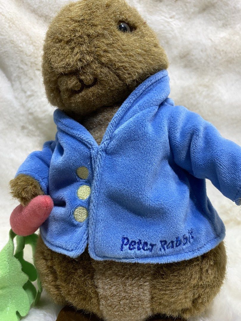 Beatrix Potter’ Peter Rabbit plush (Category: Plushies & Soft Toys) located in Kalibo. Submitted by ollie_stuffshop (Listing ID 1465391370, Image 2). Description: Height: 32cm, Width: 20cm Before you send your inquiries: ❗️Last Price is already posted ❗️Manage your expectations, WYSIWYG ❗️May need washing ❗️Dropoff is every Wednesday & Sunday.