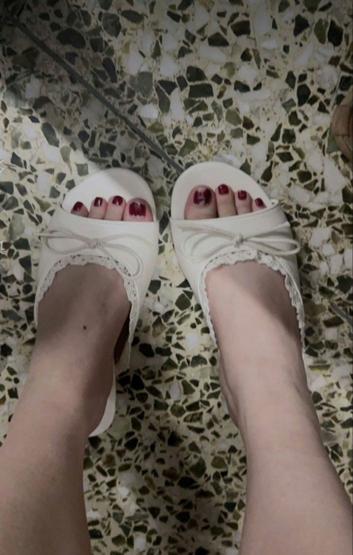 Beige Lace Bow Slip-on Sandals (Category: Announcements) located in Mandaluyong City. Submitted by bayline999 (Listing ID 1465397420, Image 2). Description: • low heel, 1.5 cm • available sizes: 35-40.