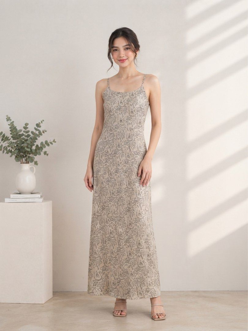 Beige Patterned Maxi Dress (Category: Dresses) located in Nabua. Submitted by prlvdthgss (Listing ID 1465509778, Image 1). Description: The first photo is AI-generated ✨ RFS: Decluttering 💖 Ang ganda nito as in 💯 Can fit to medium-large Price+sf Gcash/Maribank 📍camsur, bicol .