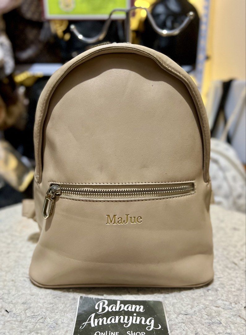 Beige Thick Leather Backpack Medium (Category: Backpacks) located in Rizal. Submitted by babamamanyingonlineshop (Listing ID 1465537867, Image 1). Description: .