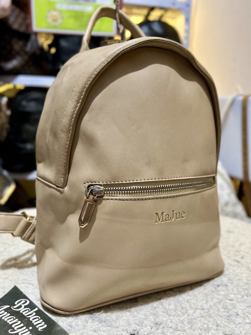 Beige Thick Leather Backpack Medium (Category: Backpacks) located in Rizal. Submitted by babamamanyingonlineshop (Listing ID 1465537867, Image 2). Description: .