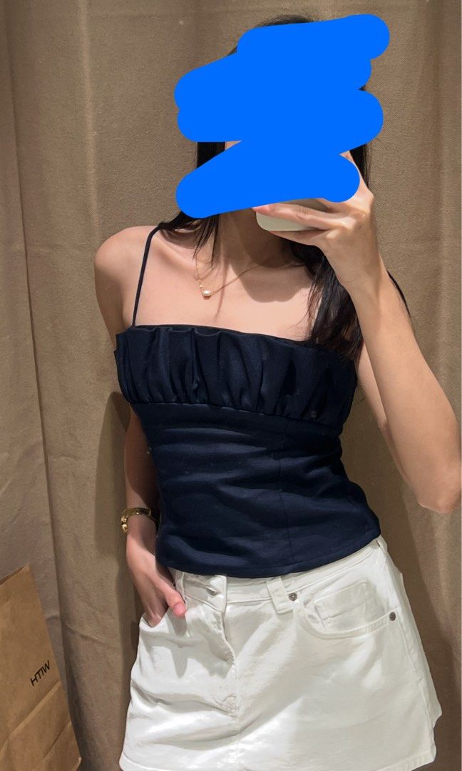 Beyond Collective Coral Top (Navy, XS) (Category: Sleeveless) located in Manila. Submitted by d.rosie844 (Listing ID 1464982941, Image 3). Description: 📍Quezon City 📍For shipment / Meet up Size XS Color Navy Like New .