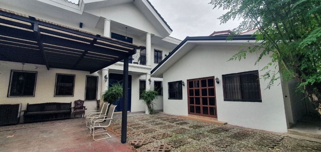 Bgc afpovai phase 5 full house (Category: House & Lot) located in Manila. Submitted by eric_afpovai (Listing ID 1465414116, Image 2). Description: 5 Mins from BGC Way bigger than a Condo Quiet Village -3BR with 4CR -Separate office area -maids + drivers quarter w/cr -semi furnished inverter ref, aircon, new mattresses.