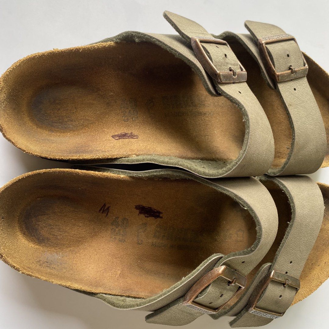 Birkenstock Arizona (Category: Slippers & Slides) located in Manolo Fortich. Submitted by thriftstr.co (Listing ID 1465385872, Image 3). Description: B*rkenstock Arizona 7.5 US M / 25.5 CM (Fits 26 CM) Excellent Condition Mine 1700.