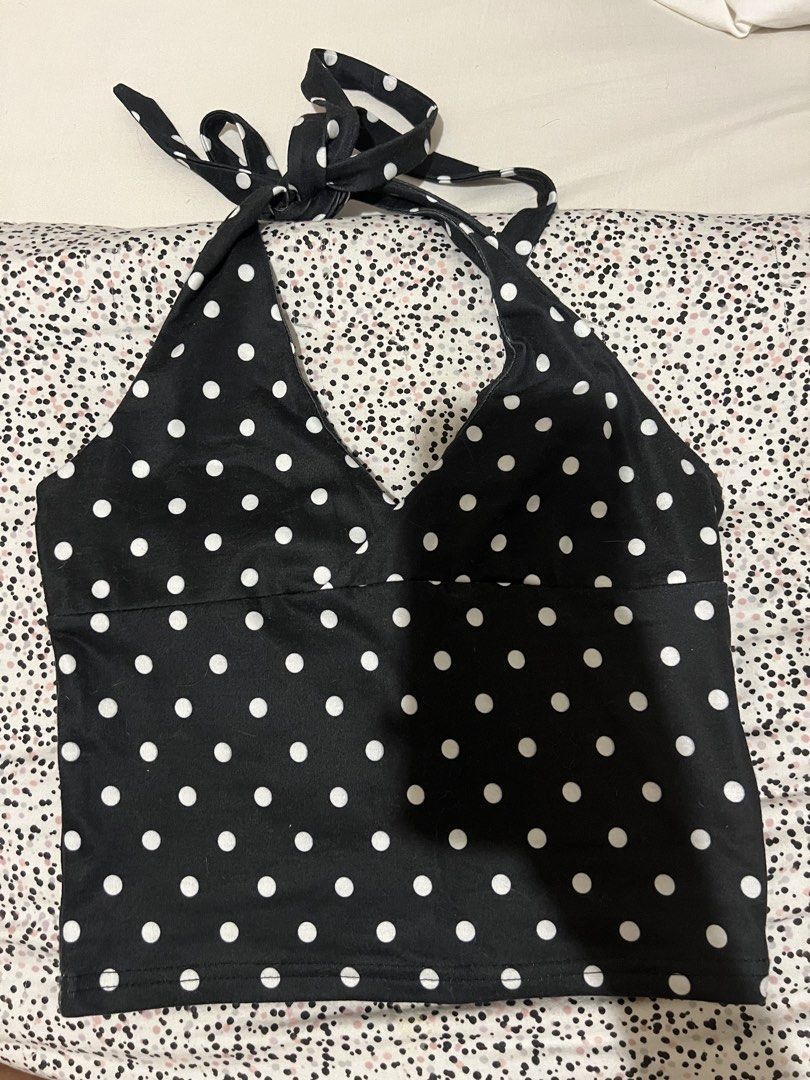 Black and White Polka Dot Halter Top (Category: Sleeveless) located in Makati City. Submitted by nat____ (Listing ID 1465487797, Image 1). Description: - Fit: Cropped style, size XXS (fits EU 32, US 0) - Only worn once - rfs: not my style .