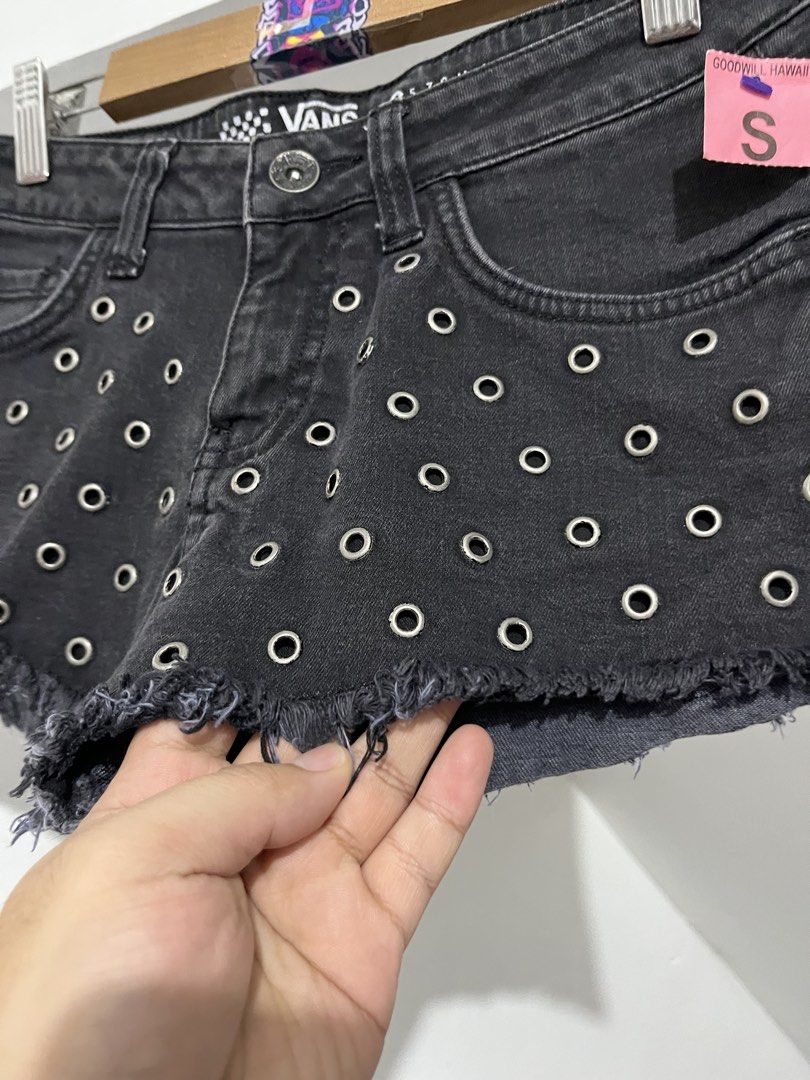 black denim Vans Grommet Shorts (Category: Shorts) located in Rodriguez. Submitted by eczts (Listing ID 1465443726, Image 3). Description: Excellent.