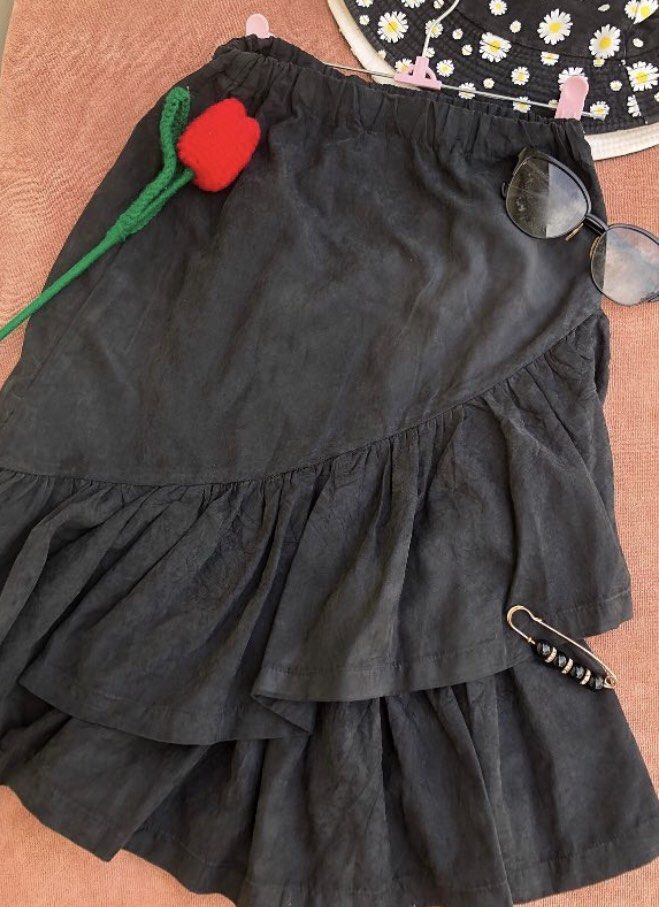 Black Detailed Skort (Category: Skirts) located in Manila. Submitted by cherub._. (Listing ID 1465518253, Image 1). Description: W - 22-25 L - 22 Stretchable.