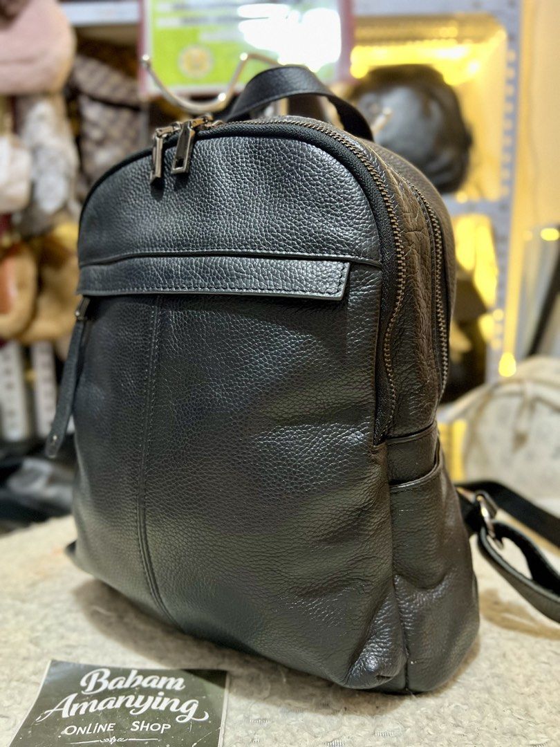 Black Genuine Leather Backpack (Category: Backpacks) located in Rizal. Submitted by babamamanyingonlineshop (Listing ID 1465528749, Image 1). Description: .