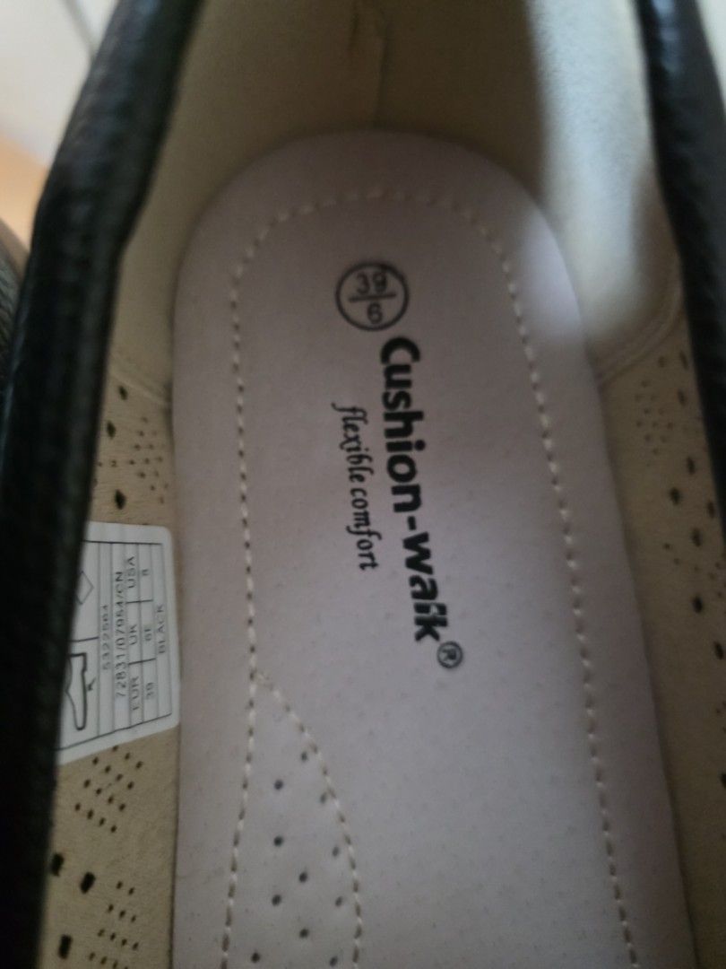 Black Loafers (Category: Loafers) located in Quezon City. Submitted by buysophie (Listing ID 1465400648, Image 3). Description: cushion-walk size 39.