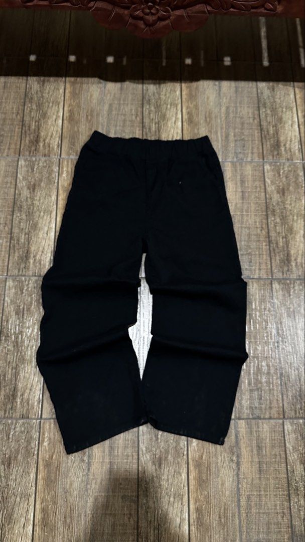 BLACK PANTS (Category: Jeans) located in Manila. Submitted by urban-vintage_2 (Listing ID 1465530282, Image 2). Description: ISSUE: NONE (NEED WASH) MOP :GCASH (NO COD) SHIP VIA: LALAMOVE & J&T LOCATION: PASIG CITY LENGTH: 41 HEM : 10 WIDTH : 30-32-34.