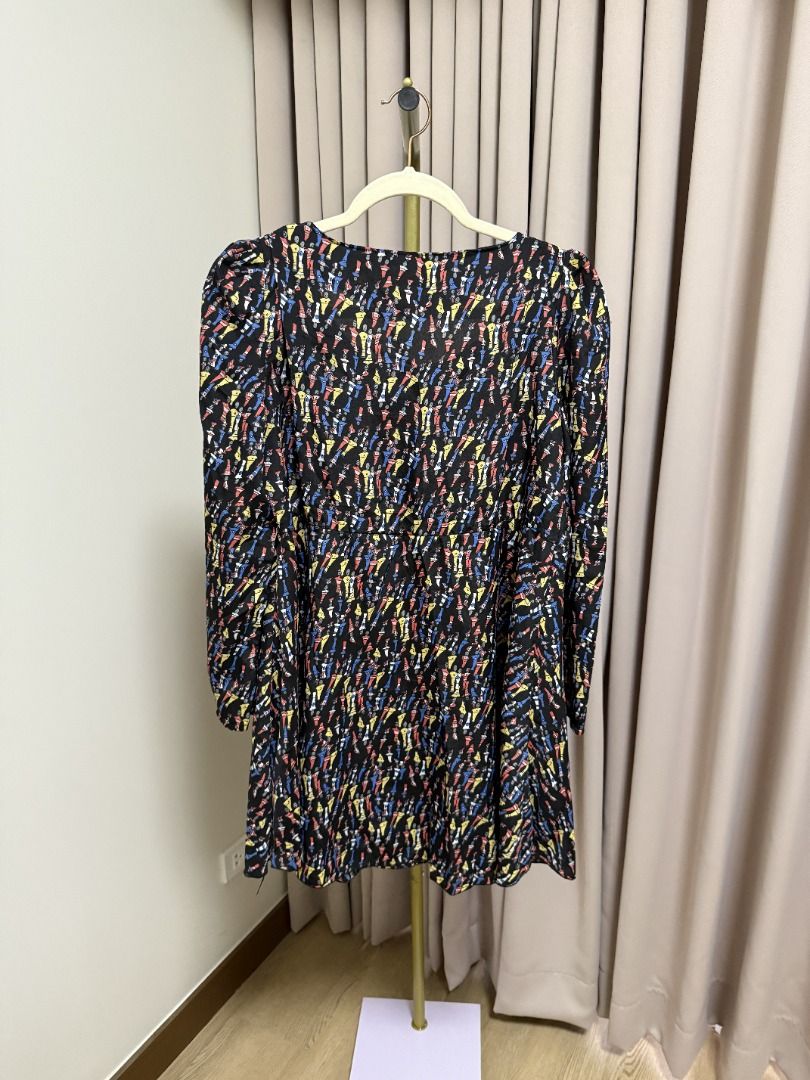 Black Print Dress | Fits S-M (Category: Dresses) located in Marikina City. Submitted by tashdeclutters. (Listing ID 1465447070, Image 2). Description: ✨ Black Print Dress | Fits S-M - P290 ✨ Condition 3: Good/Lightly Used 🛍️ Purchased in: Philippines ✨ @tashdeclutters ✨ Created to share the things that no longer spark joy with Tash — and hopefully, let them spark joy for someone else. 🤍 📌 SHOP POLICIES • Prices posted are FINAL. • NO LOWBALLER