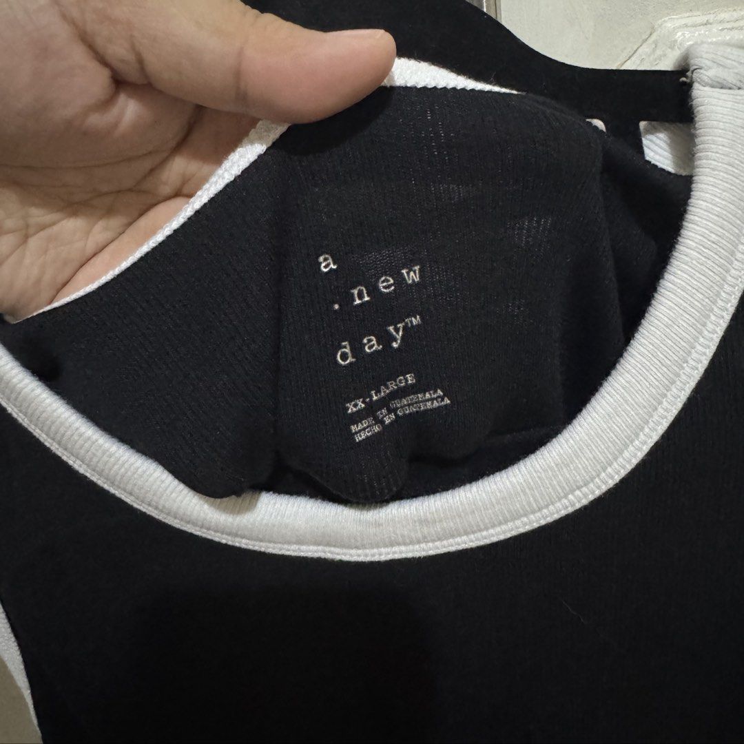 Black Top (Category: Sleeveless) located in Vigan. Submitted by chiyannav (Listing ID 1465490622, Image 2). Description: .
