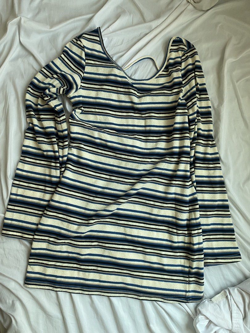 blackbough open back bell sleeves dress (Category: Dresses) located in Quezon City. Submitted by lllaland (Listing ID 1465387267, Image 3). Description: blackbough open back dress - i have small and large size - textured stripey fabric - only fitted then stored got the small at their pop up but it didnt fit well so i got a large but it ended up just not being my style :/ .