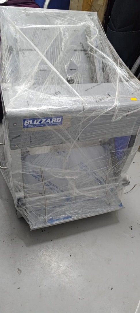 Blizzard Bread Slicer AQ32 BS-31-15MM (Category: Ovens & Toasters) located in Makati City. Submitted by criamarie (Listing ID 1465409599, Image 2). Description: - Brand: Blizzard Bread Slicer - Model: AQ32 (Serial No: 2410002) - Slice Thickness: 15mm - Power Rating: 0.55kW, 220V, 60Hz (Heavy Duty) - Condition: Brand new never used, still wrapped in plastic wrap and factory protective film - Bought July 28, 2025 - Inclusions: Original sticker labe