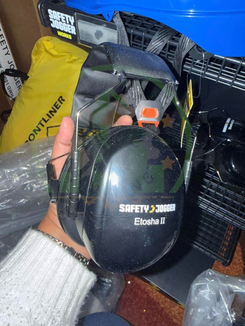 BLUE EAGHLE EARMUFF (Category: Looking For) located in Pasay City. Submitted by logan20lee (Listing ID 1465405950, Image 1). Description: 🔵🎧 BLUE EAGLE EARMUFF — HEARING PROTECTION YOU CAN COUNT ON! Protect your hearing in noisy work environments with Blue Eagle Earmuff, ideal for construction sites, factories, workshops, industrial facilities, machinery areas, and other high-noise workplaces. ✅ Helps reduce exposure to excessive noise ✅ Comfor