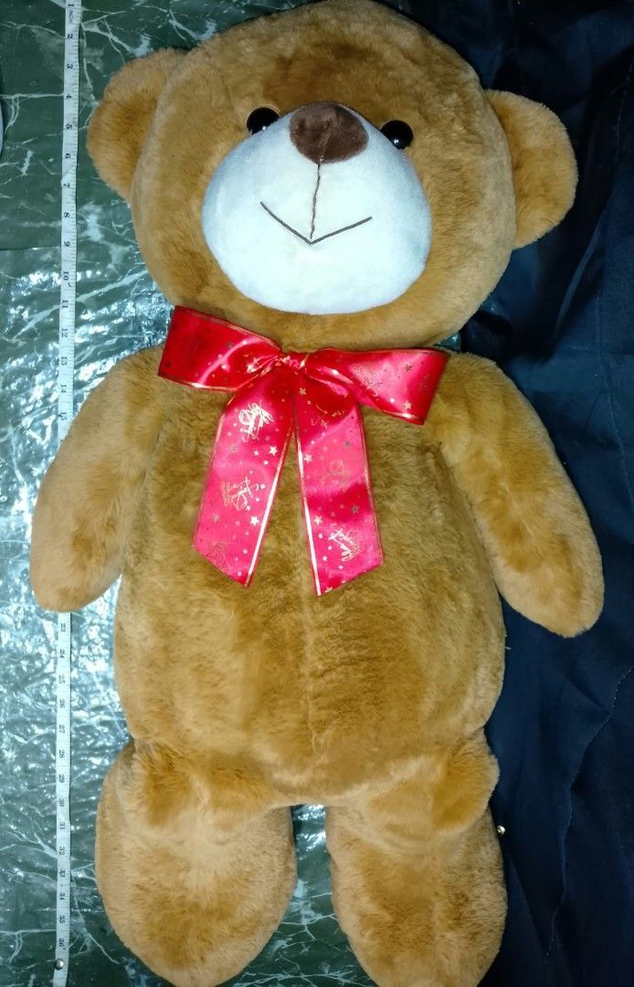 Bluemagic Teddy Bear (Large) (Category: Plushies & Soft Toys) located in Cainta. Submitted by whiteelephantph (Listing ID 1465392155, Image 3). Description: good as bnew. 36x22" No wear/tear Pwedeng pwede pang regalo ₱850 only With bluemagic bag Rfs: emergency fund Antipolo city. Lalamove pag malayo Pm is the key!.