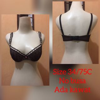 (Kategori: ) berada di . Dikirim oleh hey.kurnia9262 (ID iklan 1465552976, Gambar 1). Deskripsi: .