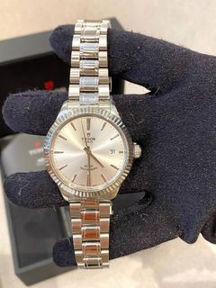 (Category: ) located in . Submitted by luxarea888 (Listing ID 1465445899, Image 1). Description: .