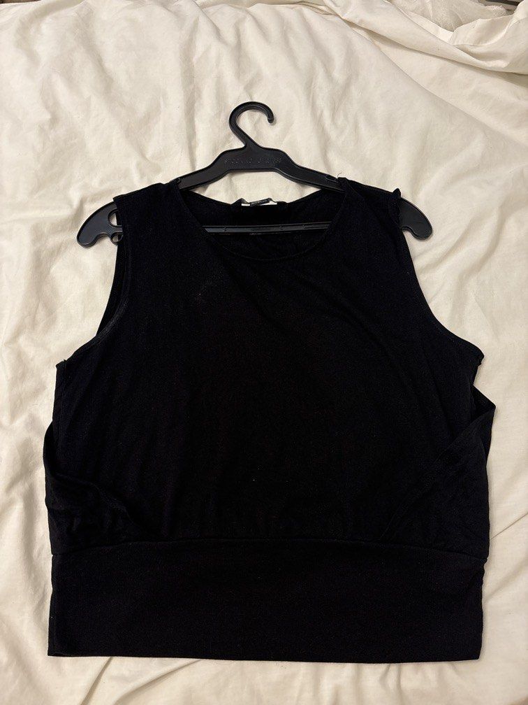 Branded clothes (Category: Shirts) located in San Juan City. Submitted by tropicbling (Listing ID 1465438557, Image 2). Description: ₱50-₱250 size: XS-med .