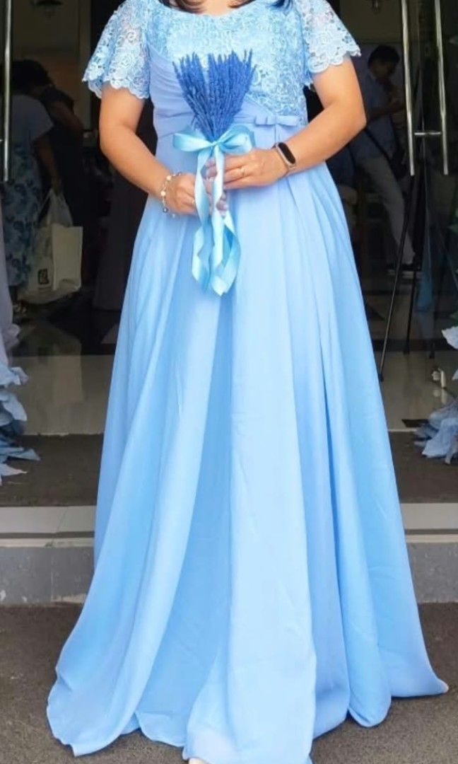 Bridesmaid gown (Category: Evening dresses & gowns) located in Manila. Submitted by angelikamm (Listing ID 1465504155, Image 2). Description: 📌Powder blue gown 📌Can fit Medium to Large, 5" height 📌Bought for ₱2.5k, selling for ₱950 (negotiable) 📌Used once only as bridesmaid 📌RFS: No storage 📌Location: Sampaloc, Manila.