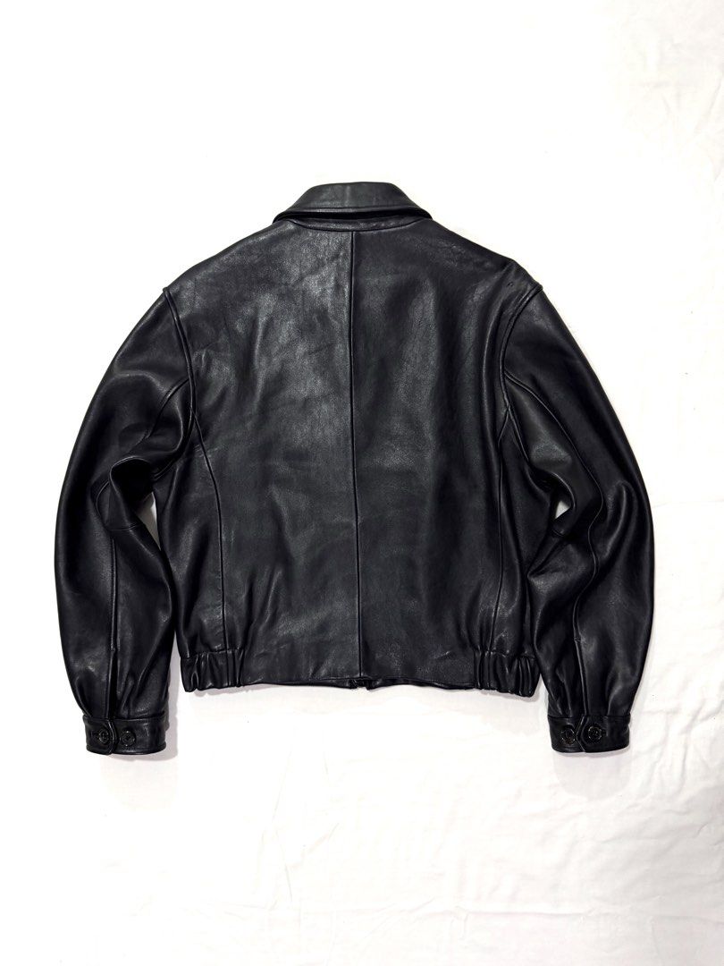 Brooks Brothers Black Leather Bomber Jacket (Category: Coats, Jackets and Outerwear) located in Baguio. Submitted by crispy2600 (Listing ID 1465447788, Image 3). Description: Vintage Brooks Brothers Leather Jacket fits boxy cropped Medium to Large L23.5 W22 S19.5 SL24 issues: signs of use sa shoulder (maliit na scratch/chip), fixed zipper (not obvious) mabigat pero malambot po yung leather, hindi po siya yung murang leather lang LOC BAGUIO 4,500 
