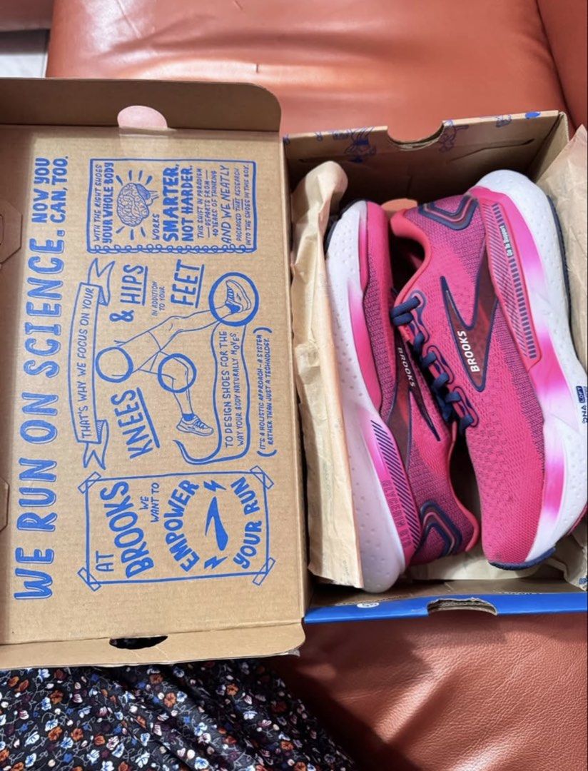 Brooks Glycerin GTS 21 (Category: Sneakers) located in Manila. Submitted by dingkoyyyy (Listing ID 1465453431, Image 2). Description: Brooks Glycerin GTS 21 Raspberry/Estate Blue US8.5/EUR40/UK6.5/25.5cm Bought: ₱7,196 (sale price @ sm eco) Selling: ₱3,500 slightly nego Good as new. Barely used for running, more on sa pickle lang..