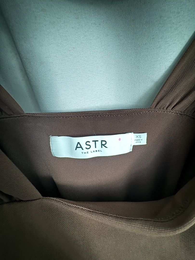 BROWN TOP ASTR THE LABEL (Category: Blouses) located in Quezon City. Submitted by prelovedsaleitems (Listing ID 1465392846, Image 2). Description: .