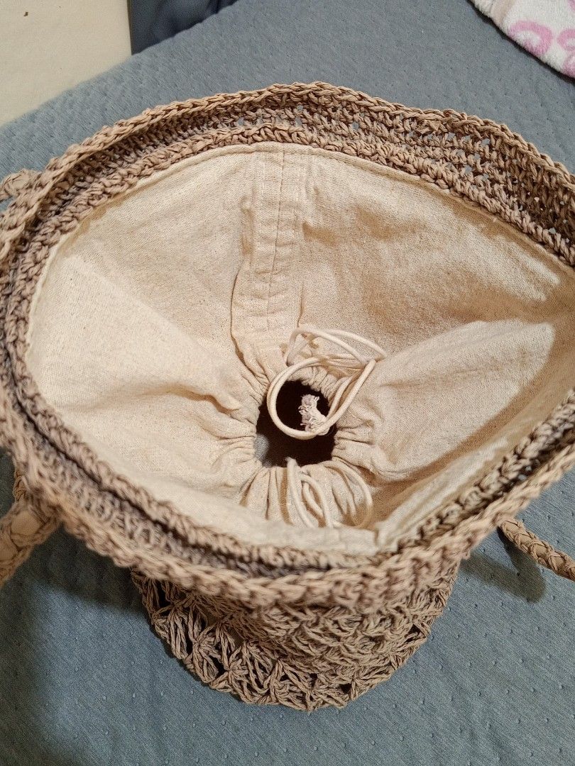 bucket beach bag (Category: Beach Bags) located in Butuan. Submitted by thriftsalva_222 (Listing ID 1465435203, Image 2). Description: 📍 Mindanao pay thru gcash including sf direct j&t.