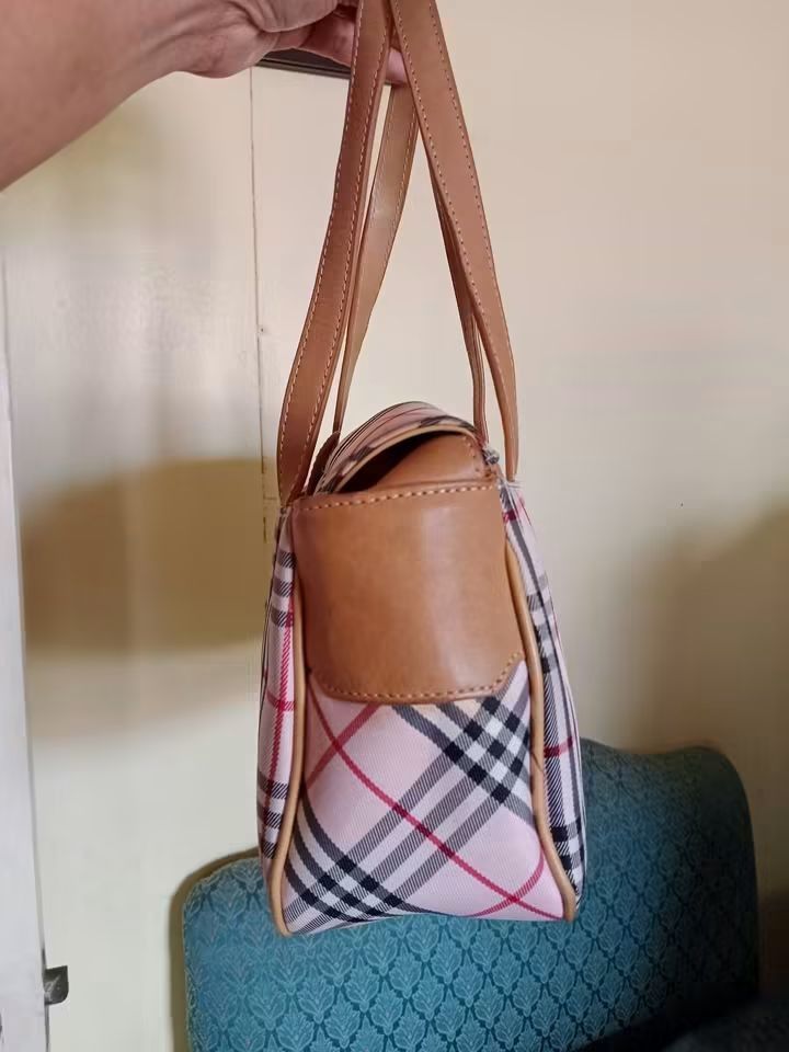 Burberry Blue Label (Category: Shoulder Bags) located in Angeles City. Submitted by mjshoppingretail (Listing ID 1465406148, Image 2). Description: orig Burbs excellent use.