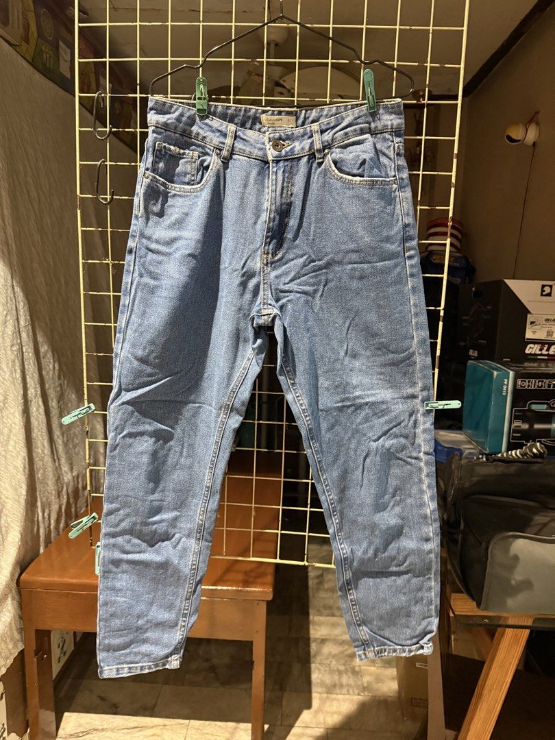 Calliope Denim Jeans Size L (Category: Jeans) located in Quezon City. Submitted by nsseller (Listing ID 1465504919, Image 1). Description: - Brand/Item: Calliope Denim Jeans - Wash: Blue - Size: L - Fit: Straight leg - Details: Classic button closure with engraved hardware, standard pockets - Style: Great everyday staple, easy to match with tees and hoodies.