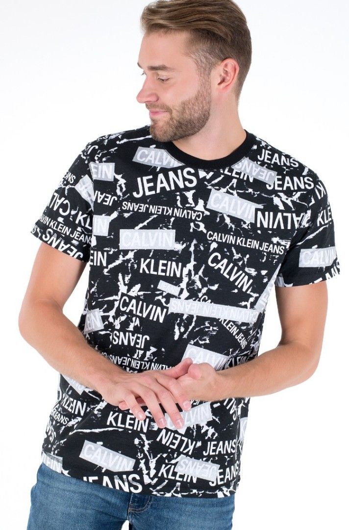 Calvin klein (Category: Tshirts & Polo Shirts ) located in Santo Tomas. Submitted by teofilo-thrifted (Listing ID 1465428495, Image 2). Description: Ck Aop Excellent Size medium on tag L26 W21.