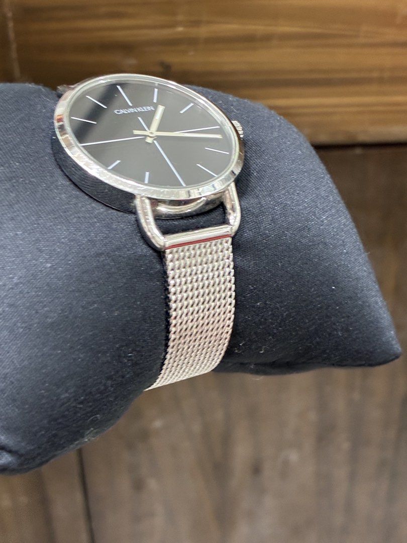 Calvin Klein Lady SwissMade (Category: Women's Watches) located in Manila. Submitted by tictac921 (Listing ID 1465442567, Image 3). Description: .