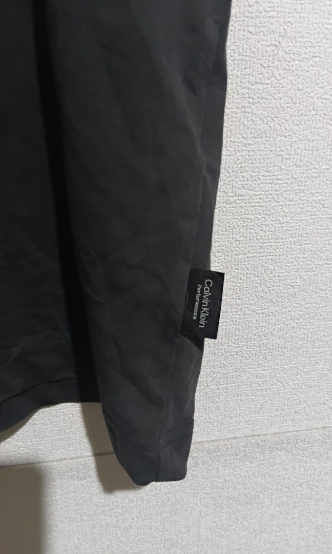 Calvin klein performance (Category: Tshirts & Polo Shirts ) located in Santo Tomas. Submitted by teofilo-thrifted (Listing ID 1465427853, Image 2). Description: Ck Performance Excellent Size medium on tag L26 W21 price 650 free shipping po.