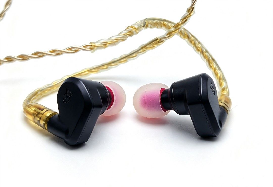 Campfire Audio Lyra 2 IEM (unit only) (Category: Earphones) located in Manila. Submitted by theaudiovault (Listing ID 1456521715, Image 3). Description: For Sale — Looking for a new owner! One of Campfire Audio’s classic IEMs, known for its warm, rich, smooth & engaging sound. Great pairing for vocals, acoustic and bass-driven music. 🎶 • Campfire Audio Lyra II • Dynamic Driver IEM • Excellent sound quality • 100% Working • Good condition • Unit 
